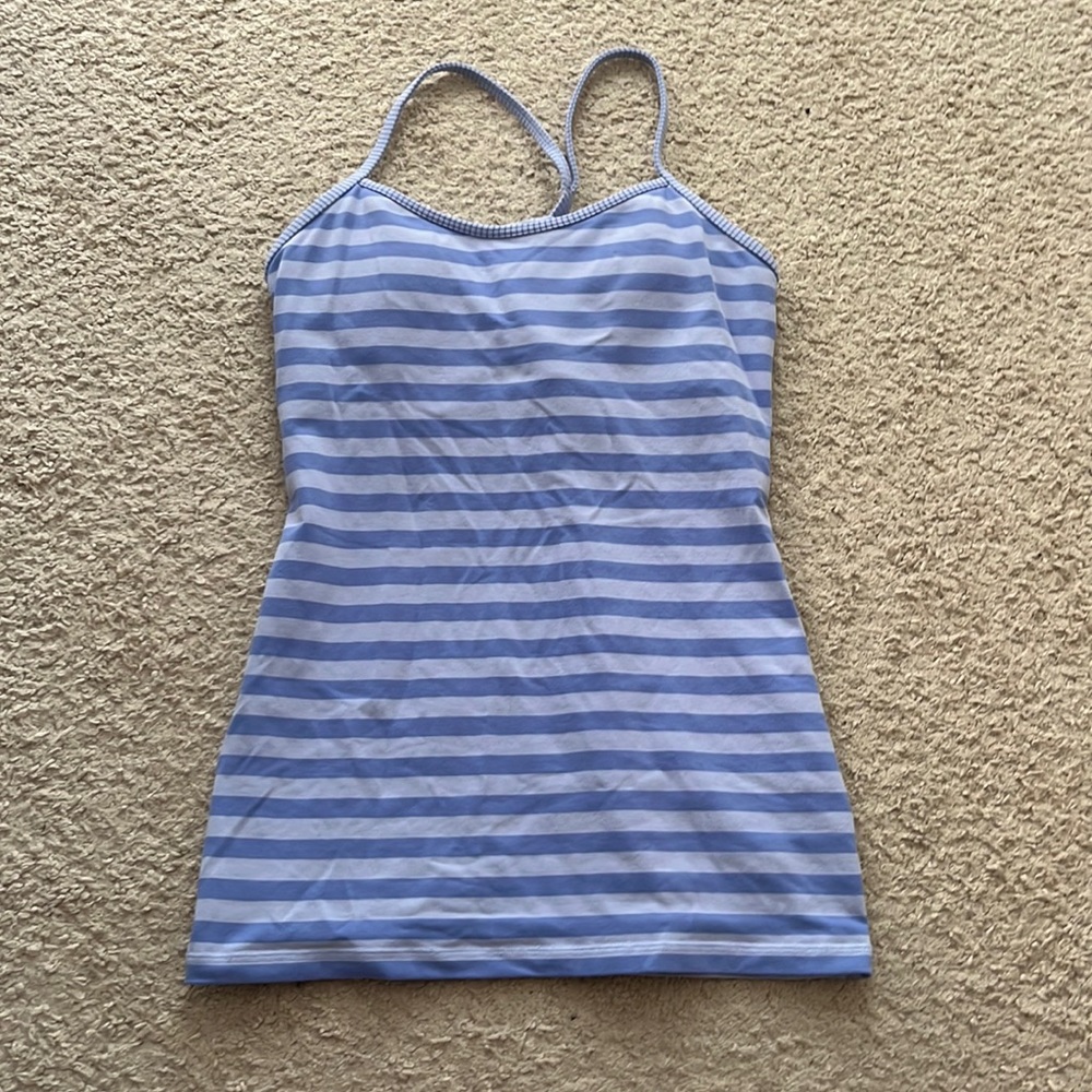 lululemon tank size 4/6